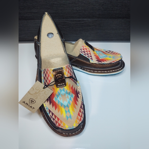 ARIAT Women’s Cruiser Copper Metallic/Rainbow Aztec - Picture 3 of 3